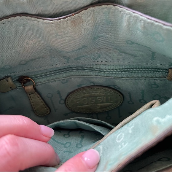 Fossil Crossbody Light Green Saddle Flap - Picture 6 of 9